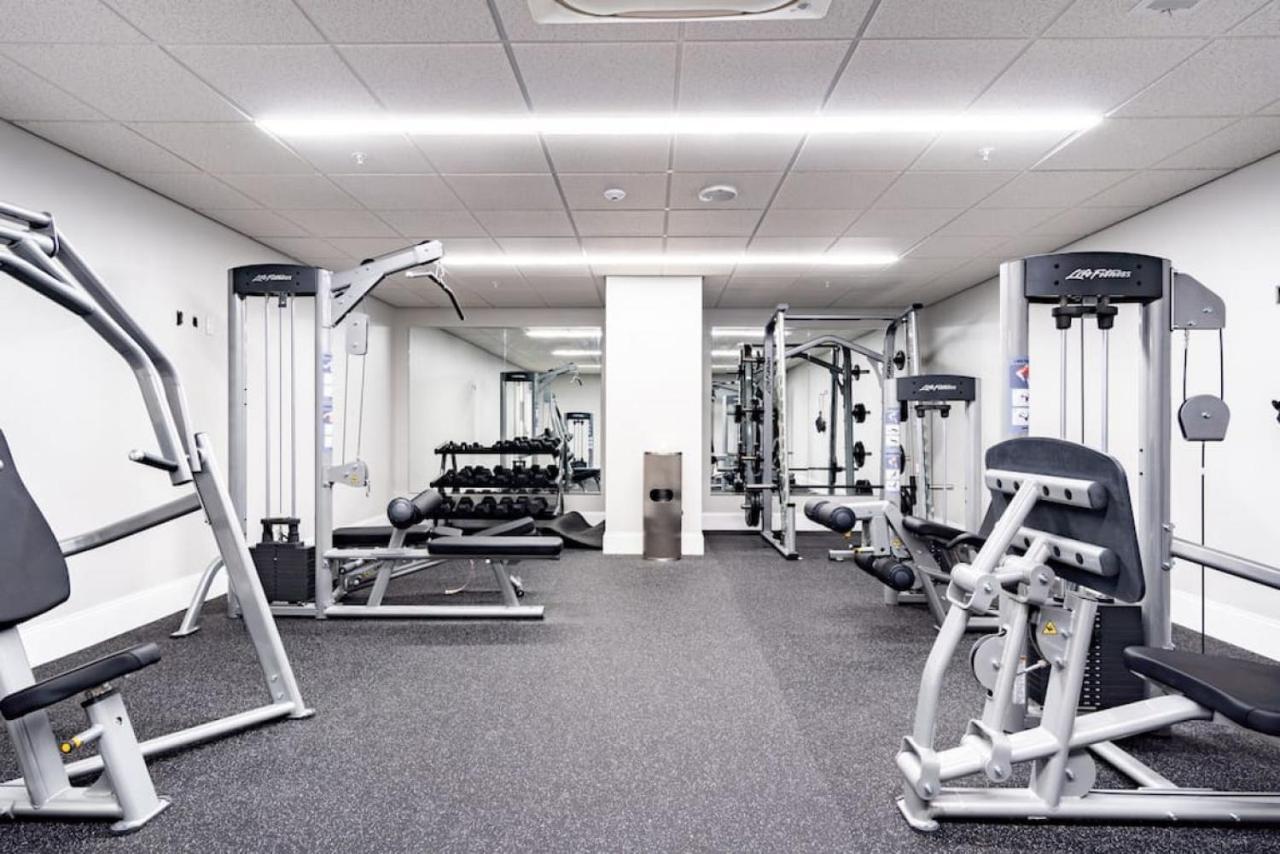 Hostwise Stays - The Washington At Chatham - Free Parking, Private Gym, More! ピッツバーグ エクステリア 写真