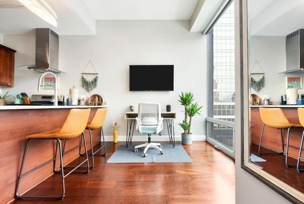 Hostwise Stays - The Washington At Chatham - Free Parking, Private Gym, More! ピッツバーグ エクステリア 写真