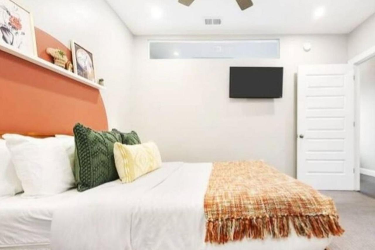 Hostwise Stays - The Washington At Chatham - Free Parking, Private Gym, More! ピッツバーグ エクステリア 写真