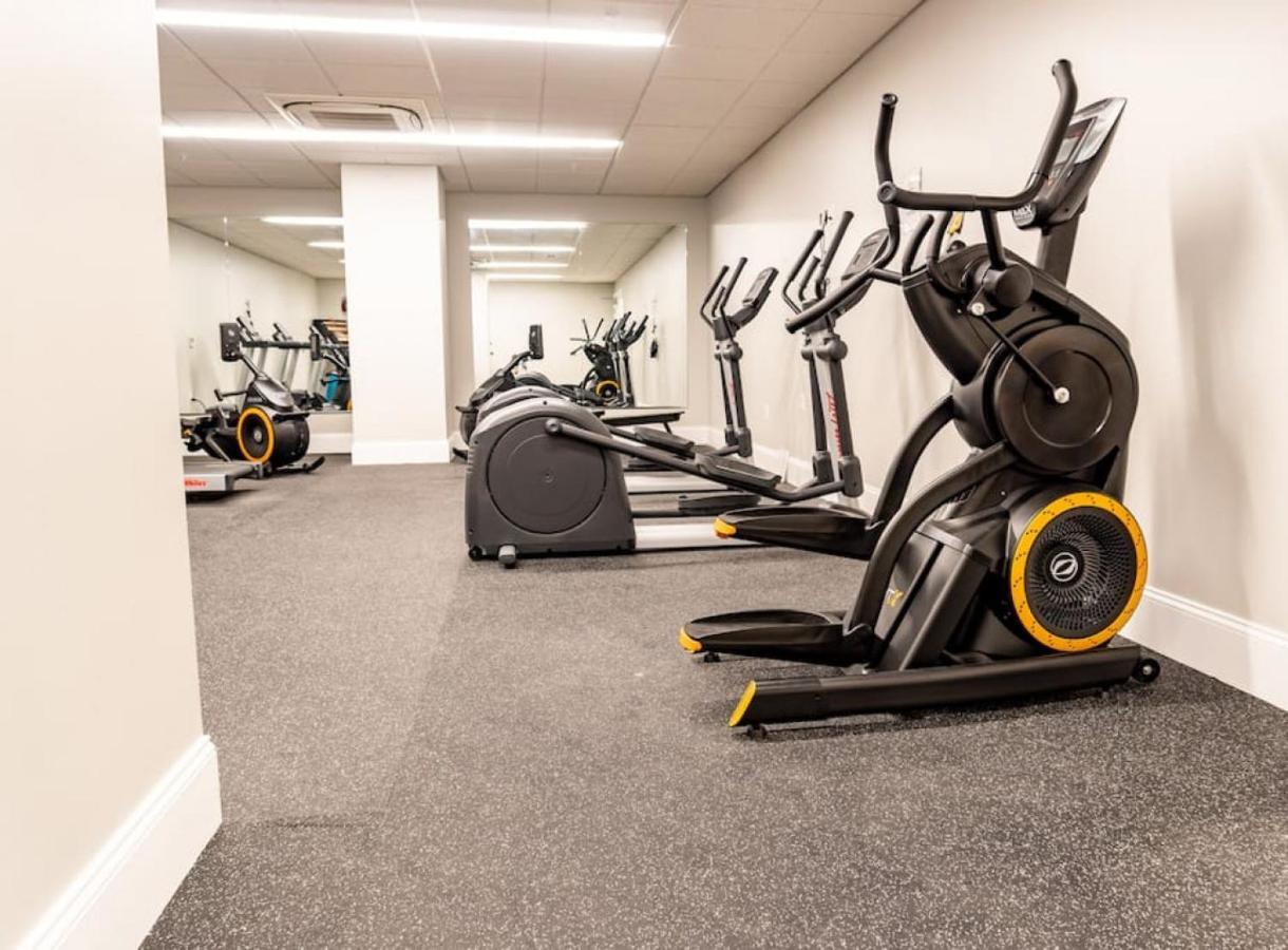 Hostwise Stays - The Washington At Chatham - Free Parking, Private Gym, More! ピッツバーグ エクステリア 写真
